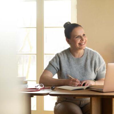 bright-idea-sabine-spielmann-header-bg